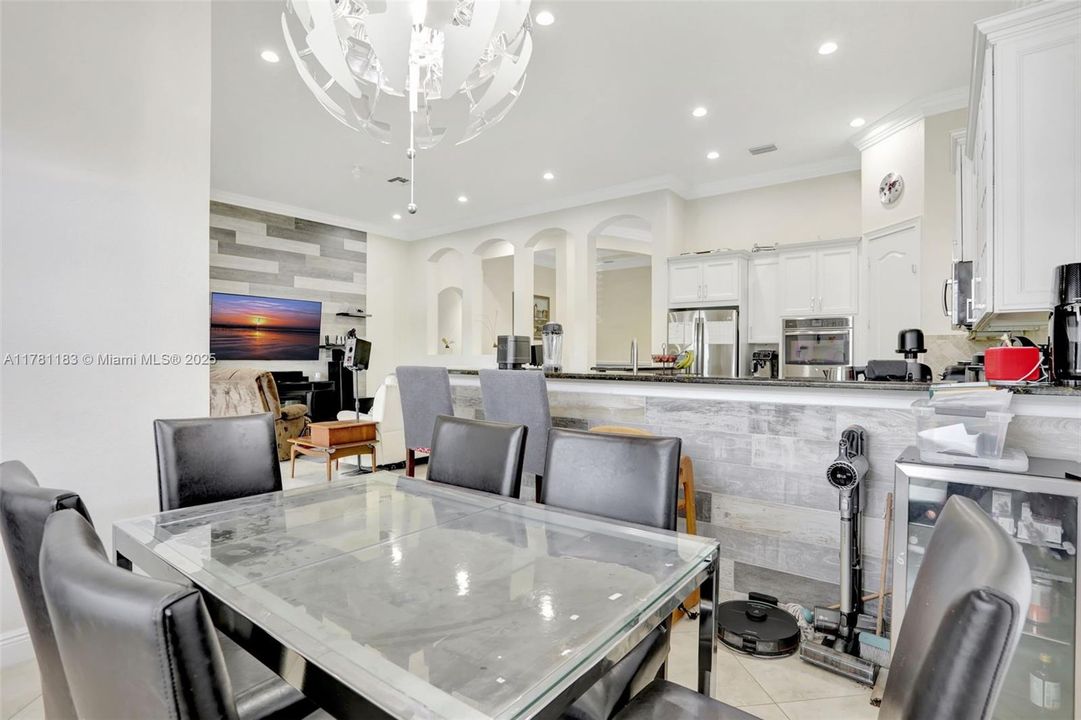 Recently Sold: $1,100,000 (5 beds, 4 baths, 3188 Square Feet)