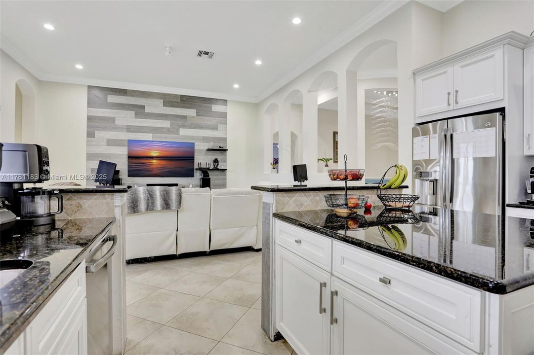 Recently Sold: $1,100,000 (5 beds, 4 baths, 3188 Square Feet)