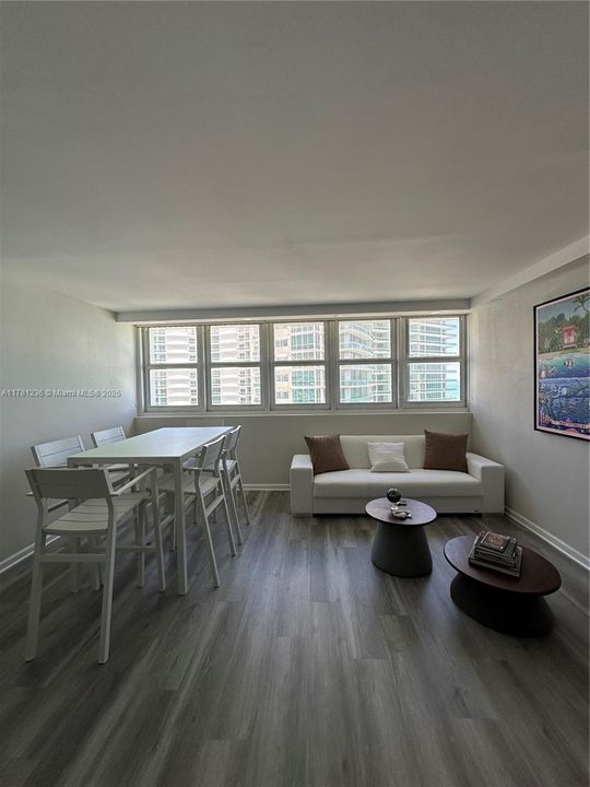 Vendido Recientemente: $460,000 (0 camas, 1 baños, 578 Pies cuadrados)