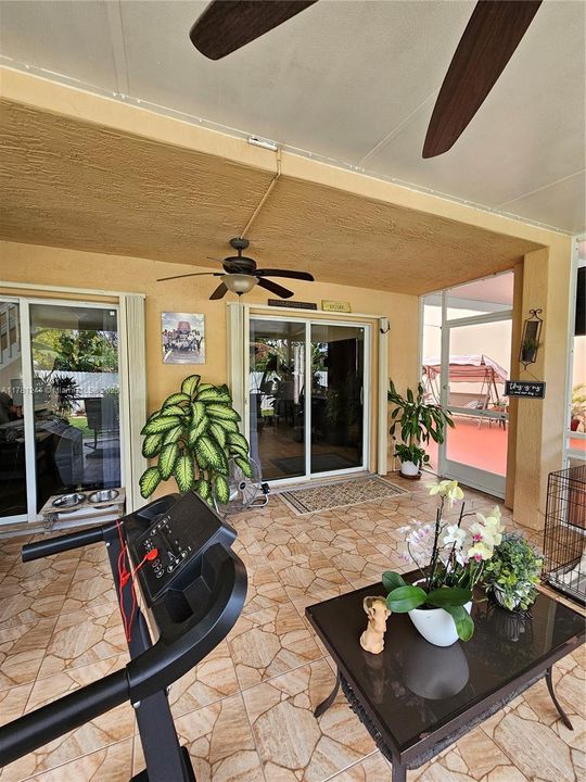 Recently Rented: $3,700 (3 beds, 2 baths, 1758 Square Feet)