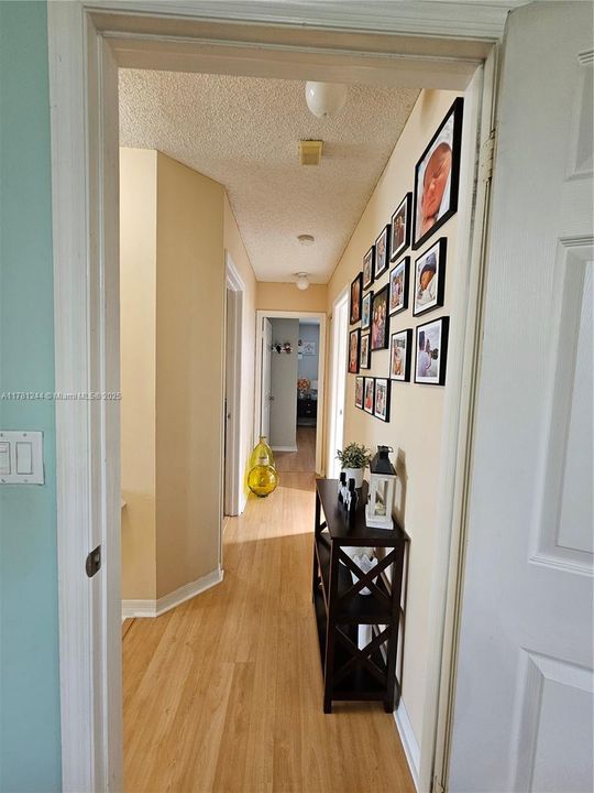 Recently Rented: $3,700 (3 beds, 2 baths, 1758 Square Feet)