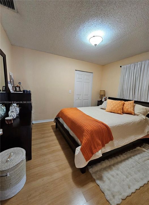 Recently Rented: $3,700 (3 beds, 2 baths, 1758 Square Feet)