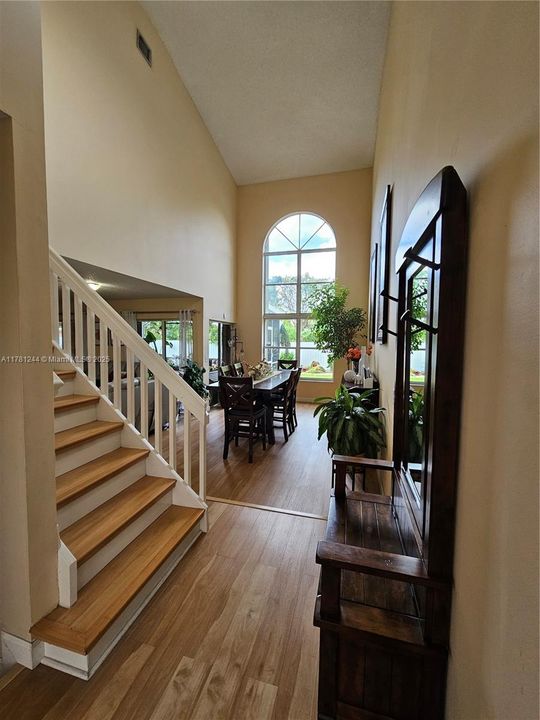 Recently Rented: $3,700 (3 beds, 2 baths, 1758 Square Feet)