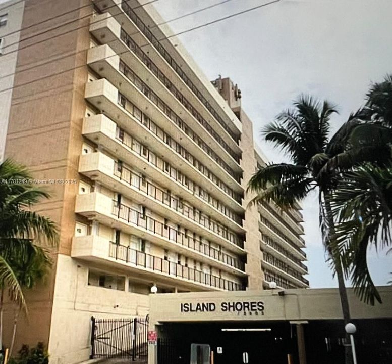 Recently Rented: $1,650 (1 beds, 1 baths, 792 Square Feet)