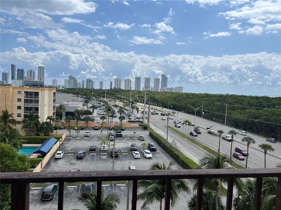 Recently Rented: $1,650 (1 beds, 1 baths, 792 Square Feet)