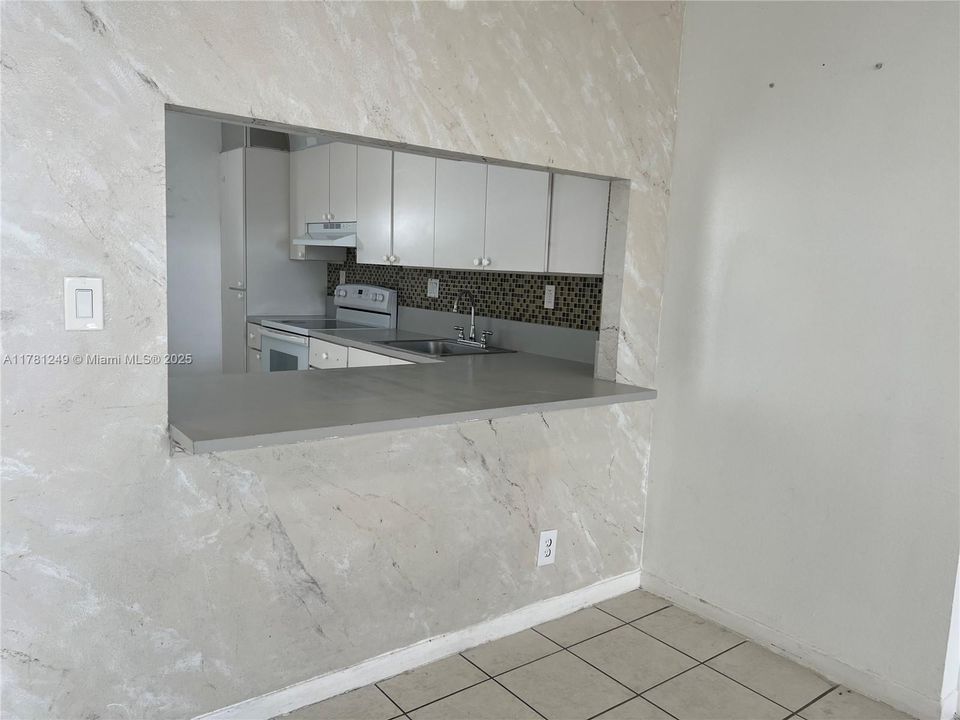 Recently Rented: $1,650 (1 beds, 1 baths, 792 Square Feet)