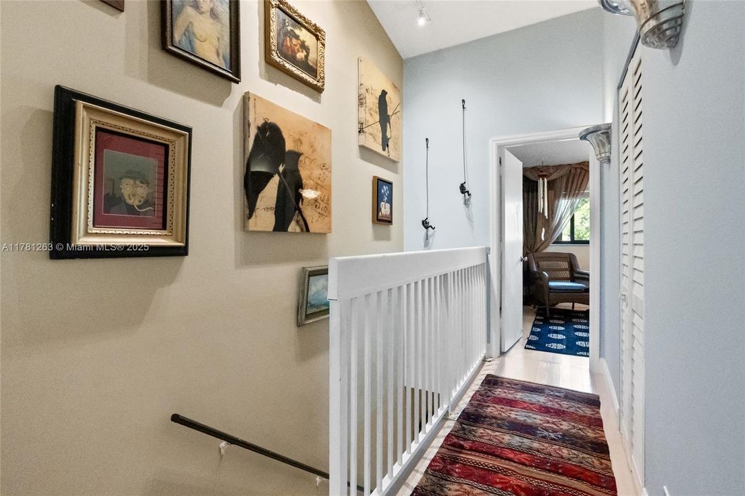 最近售出: $296,000 (2 贝兹, 2 浴室, 1098 平方英尺)