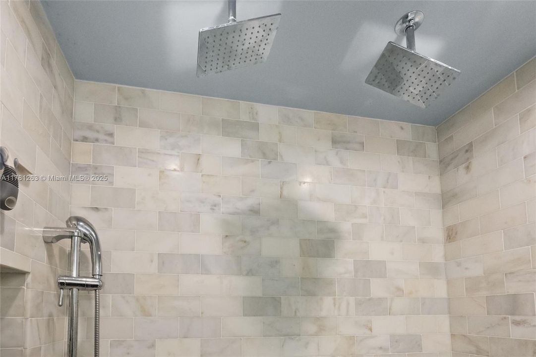 最近售出: $296,000 (2 贝兹, 2 浴室, 1098 平方英尺)