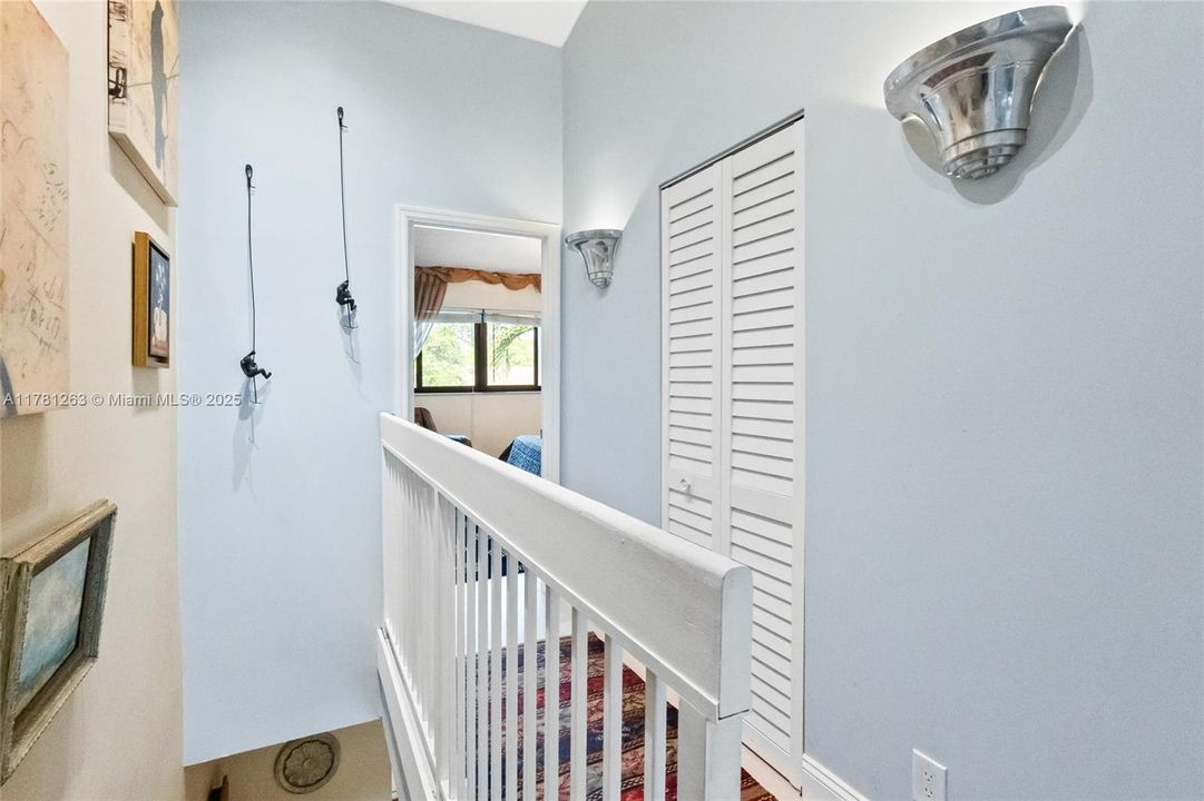 最近售出: $296,000 (2 贝兹, 2 浴室, 1098 平方英尺)