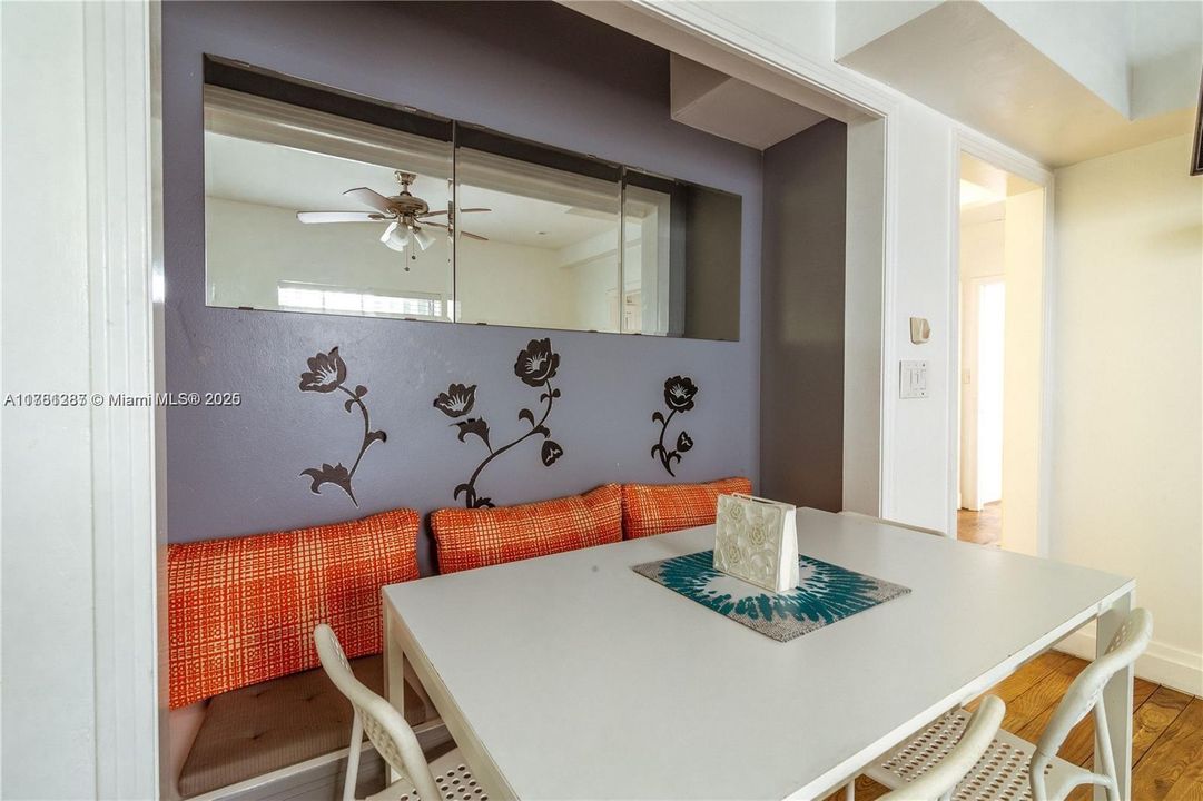 Recently Rented: $2,100 (2 beds, 1 baths, 800 Square Feet)