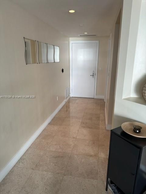 Recently Rented: $4,900 (1 beds, 1 baths, 1135 Square Feet)
