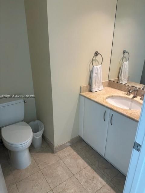 Recently Rented: $4,900 (1 beds, 1 baths, 1135 Square Feet)