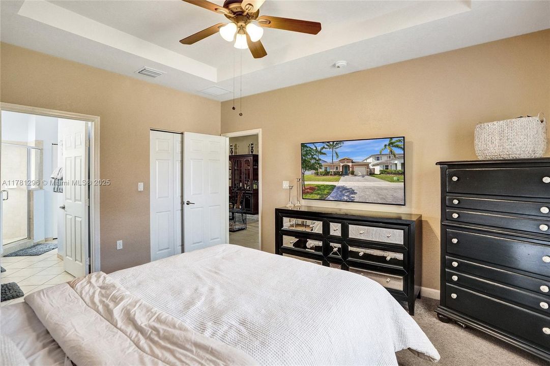 Recently Sold: $480,000 (3 beds, 2 baths, 1678 Square Feet)