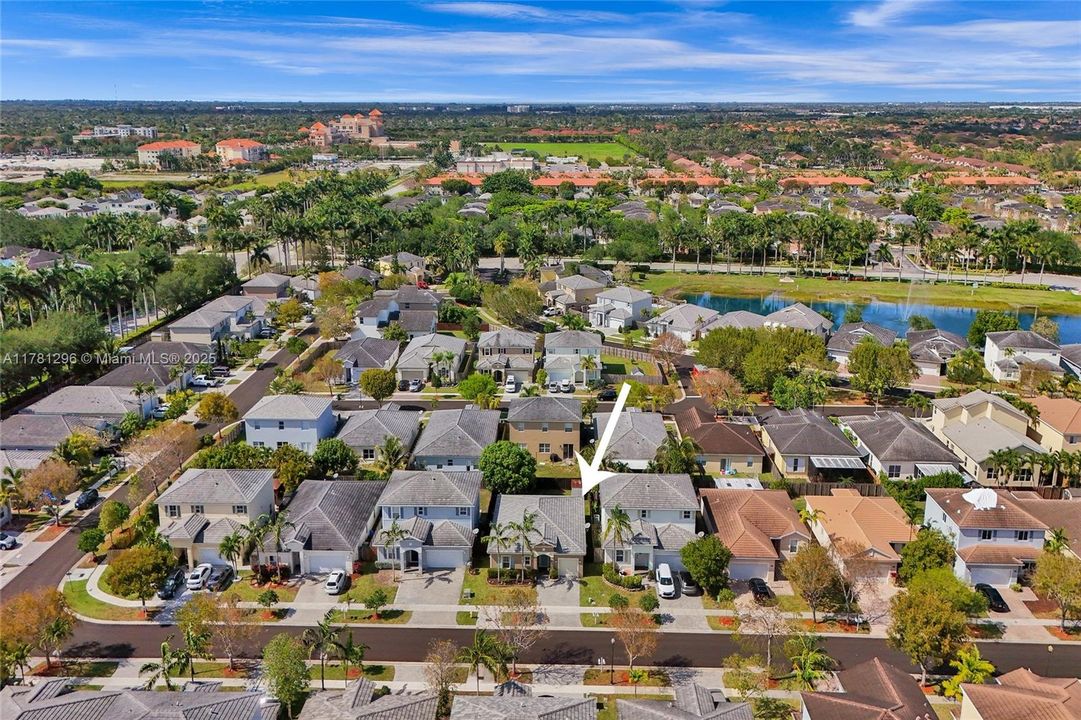 Recently Sold: $480,000 (3 beds, 2 baths, 1678 Square Feet)