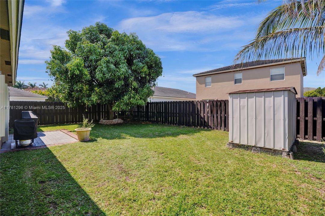 Recently Sold: $480,000 (3 beds, 2 baths, 1678 Square Feet)