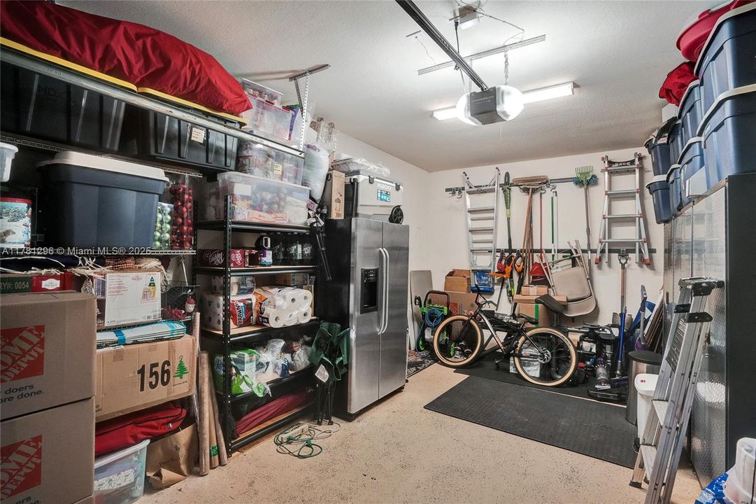 Recently Sold: $480,000 (3 beds, 2 baths, 1678 Square Feet)