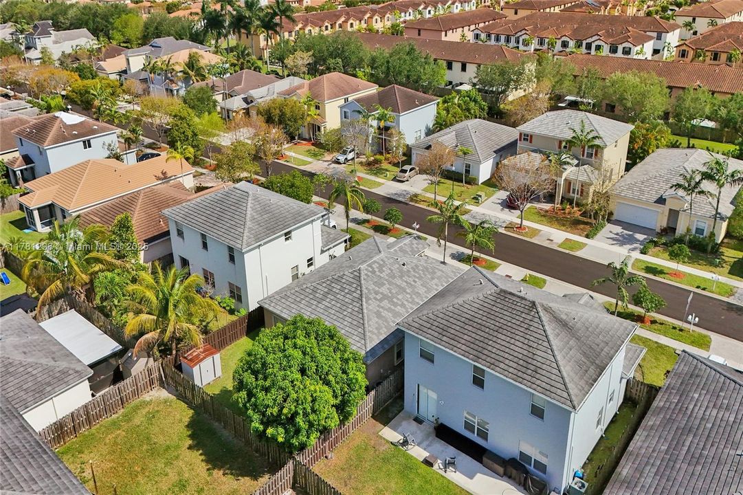 Recently Sold: $480,000 (3 beds, 2 baths, 1678 Square Feet)