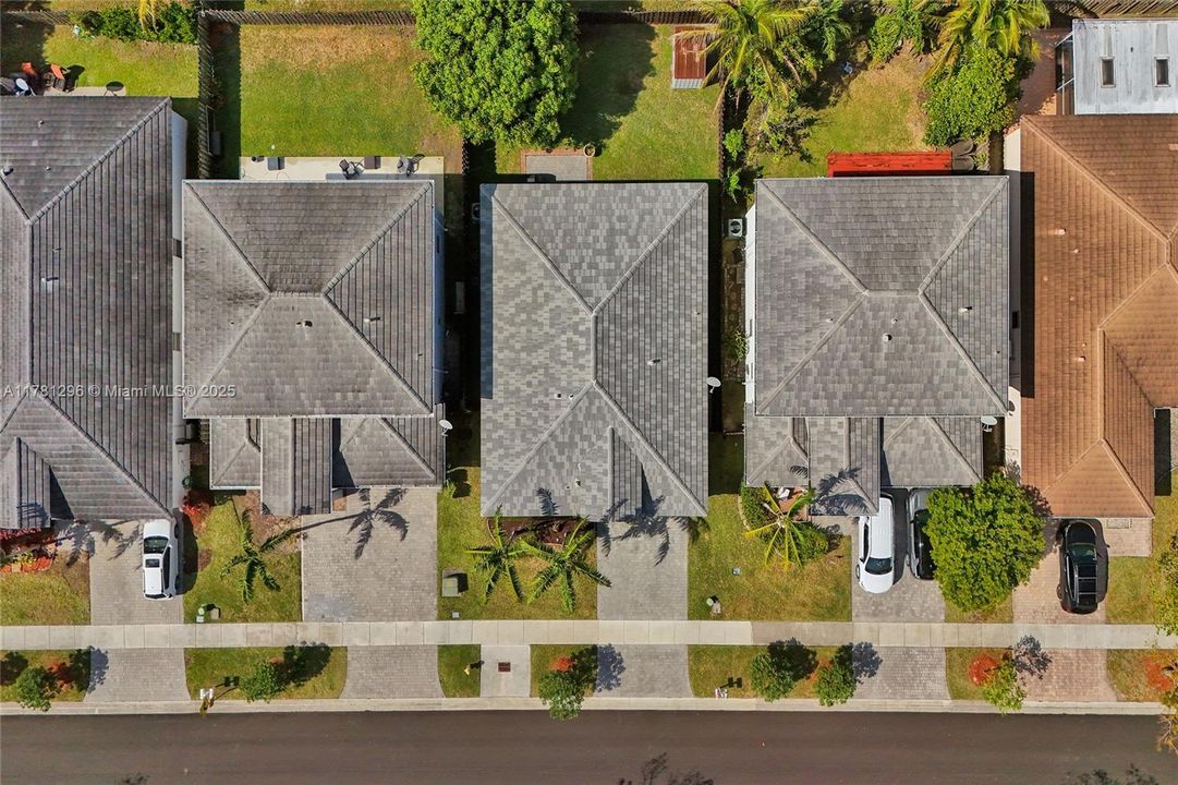 Recently Sold: $480,000 (3 beds, 2 baths, 1678 Square Feet)