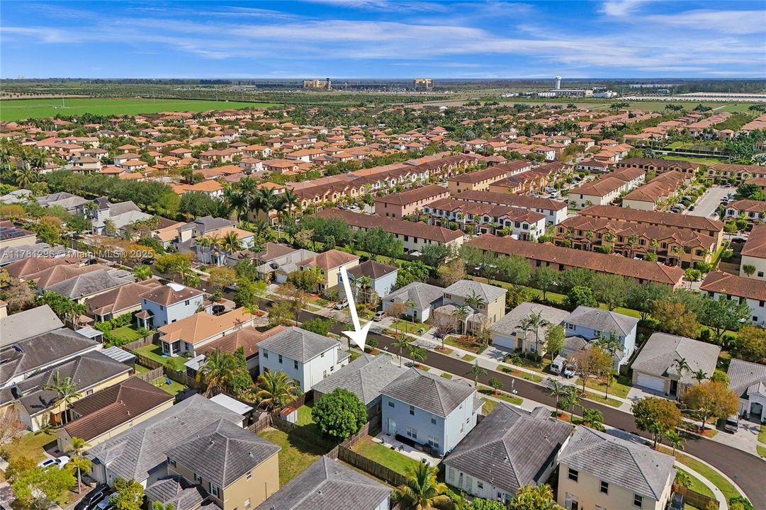 Recently Sold: $480,000 (3 beds, 2 baths, 1678 Square Feet)