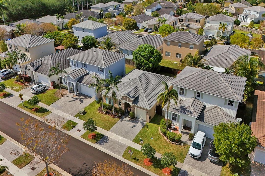 Recently Sold: $480,000 (3 beds, 2 baths, 1678 Square Feet)