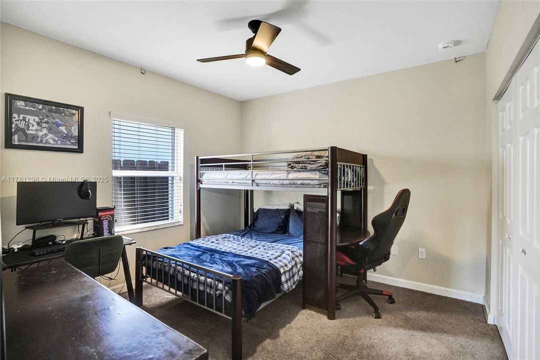 Recently Sold: $480,000 (3 beds, 2 baths, 1678 Square Feet)