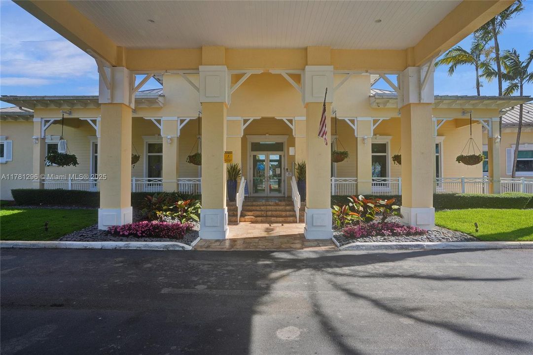 Recently Sold: $480,000 (3 beds, 2 baths, 1678 Square Feet)