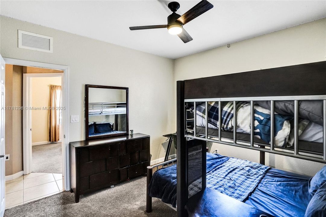 Recently Sold: $480,000 (3 beds, 2 baths, 1678 Square Feet)