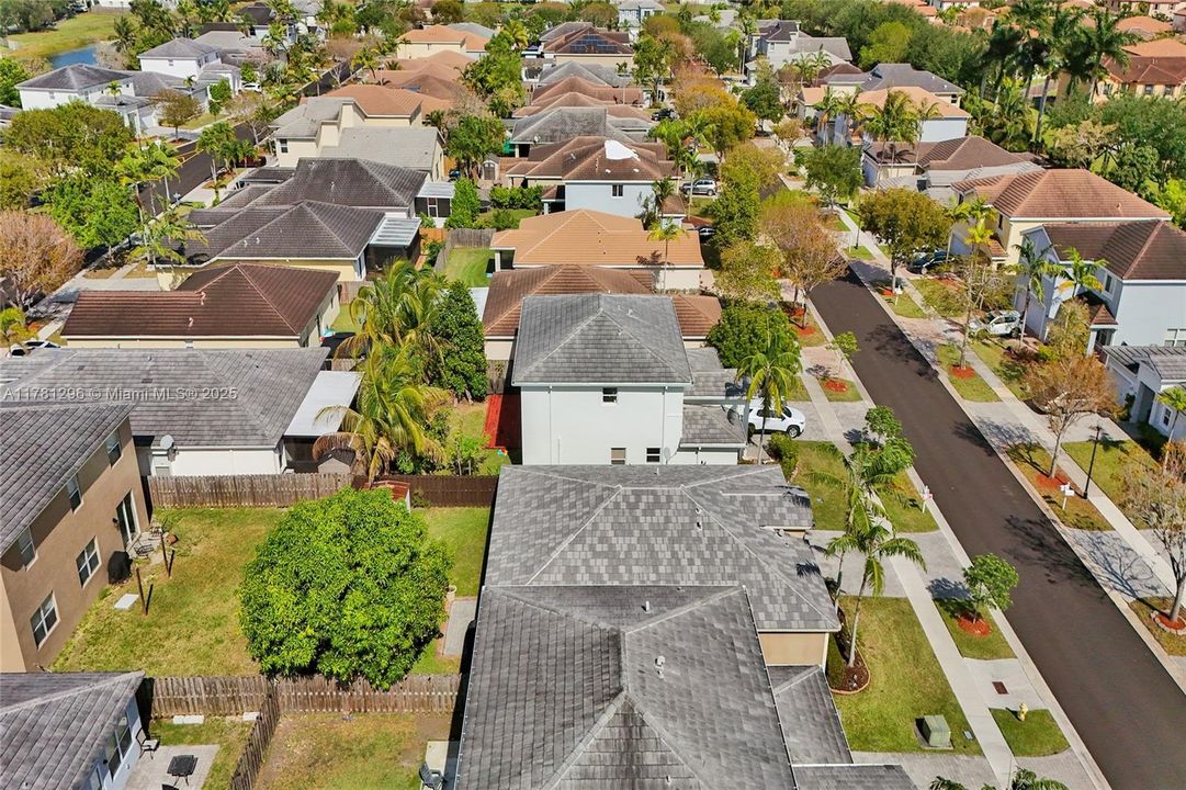 Recently Sold: $480,000 (3 beds, 2 baths, 1678 Square Feet)