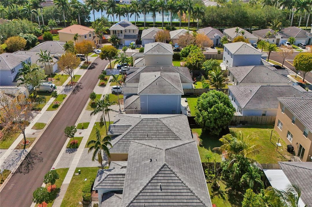 Recently Sold: $480,000 (3 beds, 2 baths, 1678 Square Feet)