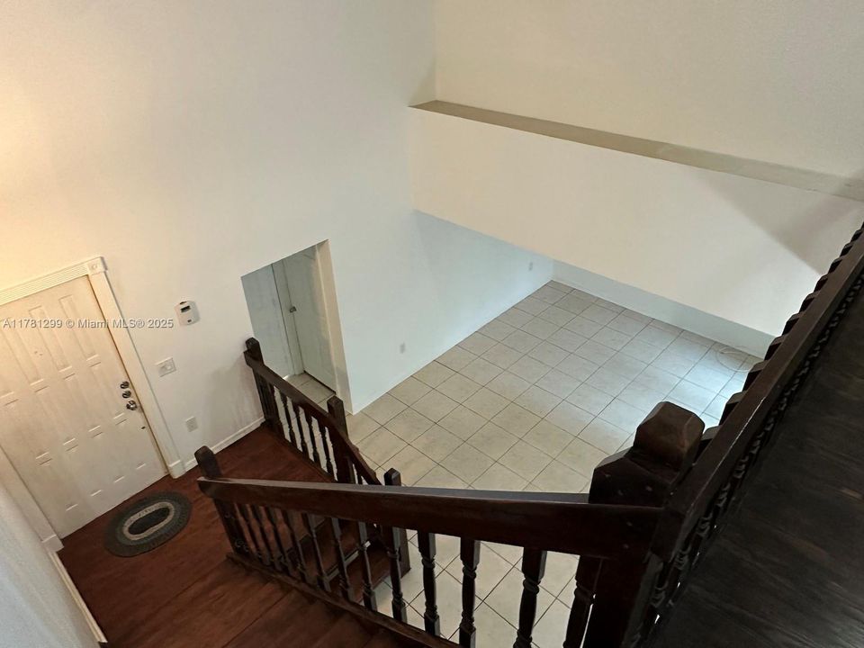 Active With Contract: $399,900 (3 beds, 3 baths, 1340 Square Feet)