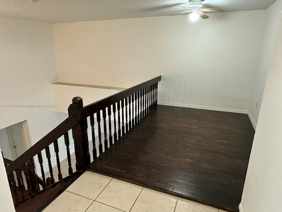 Active With Contract: $399,900 (3 beds, 3 baths, 1340 Square Feet)