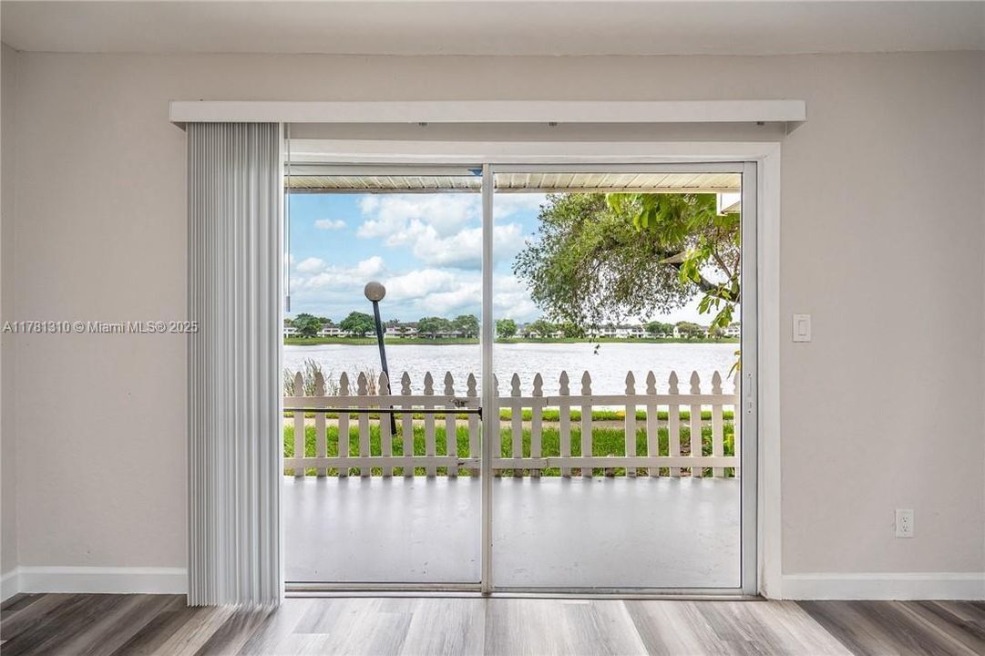 最近租的: $2,400 (2 贝兹, 2 浴室, 1020 平方英尺)