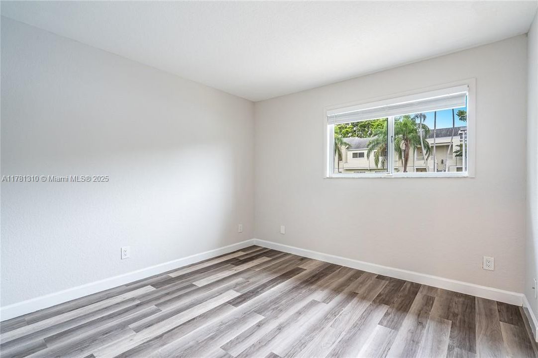 最近租的: $2,400 (2 贝兹, 2 浴室, 1020 平方英尺)