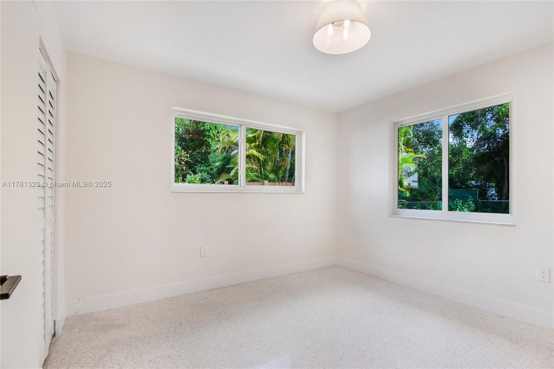 Recently Sold: $1,099,000 (0 beds, 0 baths, 1560 Square Feet)