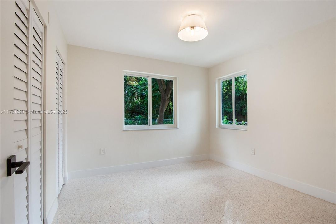 Recently Sold: $1,099,000 (0 beds, 0 baths, 1560 Square Feet)