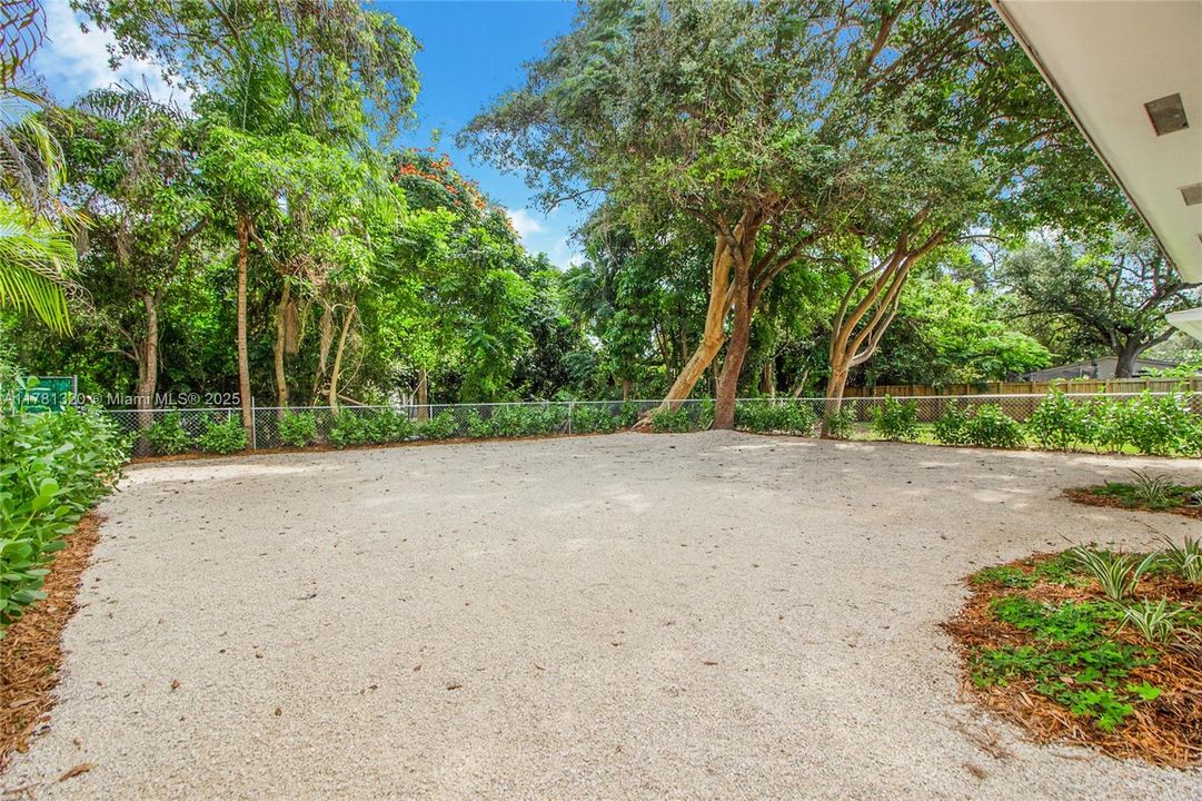 Recently Sold: $1,099,000 (0 beds, 0 baths, 1560 Square Feet)