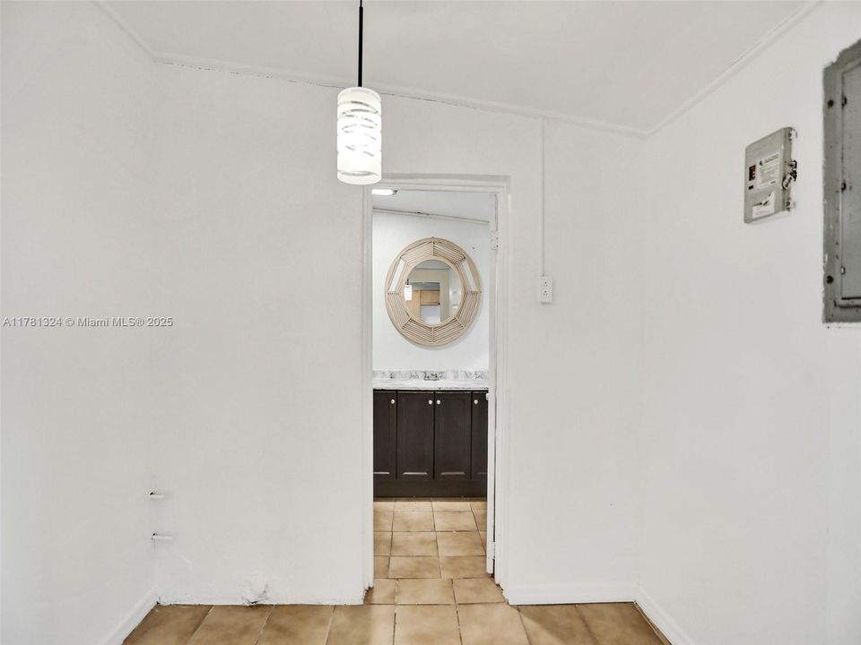 Recently Sold: $499,900 (3 beds, 2 baths, 1733 Square Feet)