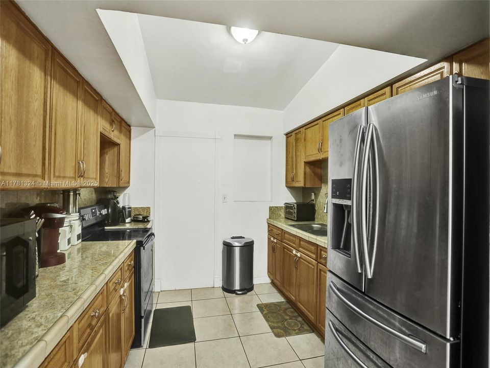 Recently Sold: $499,900 (3 beds, 2 baths, 1733 Square Feet)