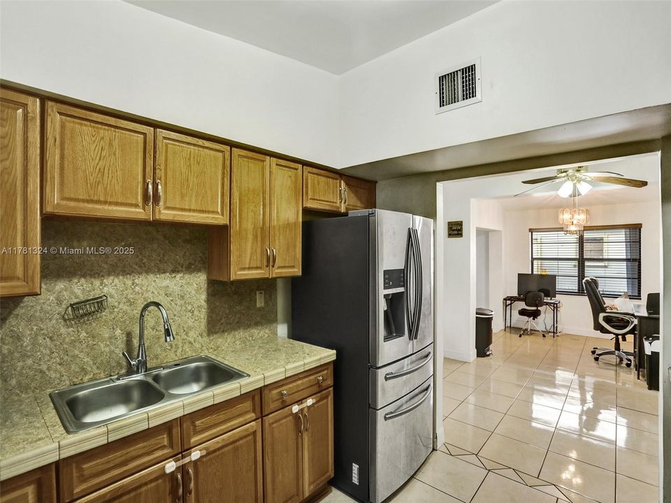 Recently Sold: $499,900 (3 beds, 2 baths, 1733 Square Feet)