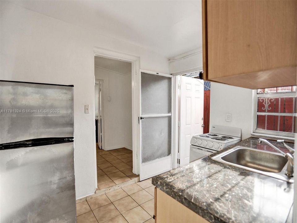 Recently Sold: $499,900 (3 beds, 2 baths, 1733 Square Feet)