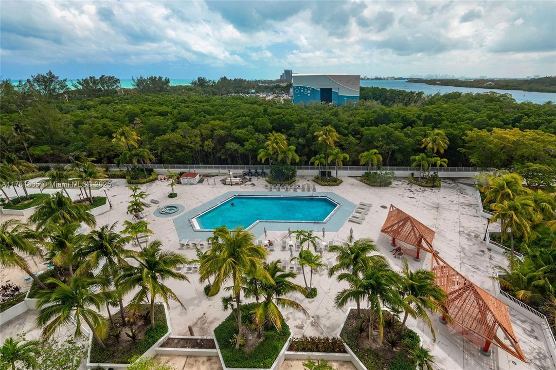 For Sale: $769,990 (2 beds, 2 baths, 1357 Square Feet)