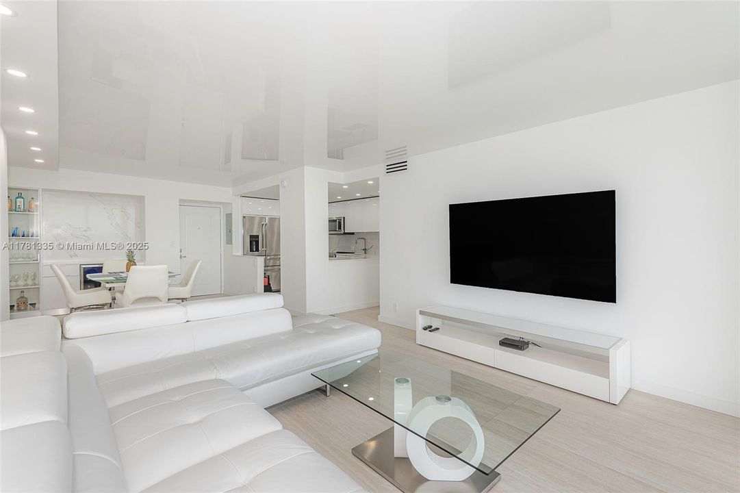 For Sale: $769,990 (2 beds, 2 baths, 1357 Square Feet)