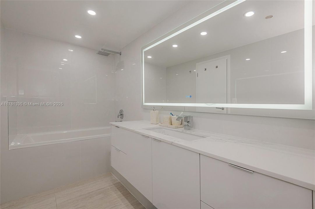 For Sale: $769,990 (2 beds, 2 baths, 1357 Square Feet)