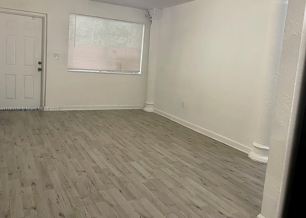 Recently Rented: $2,350 (2 beds, 1 baths, 1512 Square Feet)