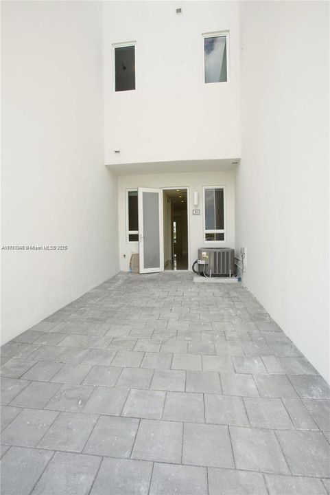 Recientemente alquilado: $3,300 (3 camas, 2 baños, 1351 Pies cuadrados)