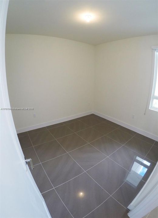 Recientemente alquilado: $3,300 (3 camas, 2 baños, 1351 Pies cuadrados)