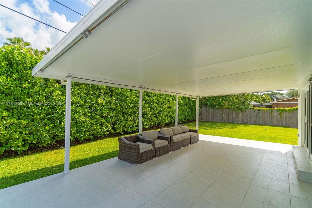 最近租的: $5,500 (4 贝兹, 3 浴室, 2167 平方英尺)