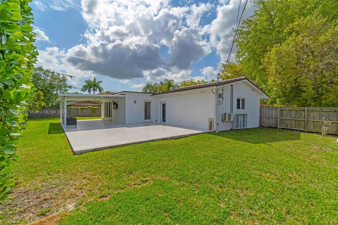 最近租的: $5,500 (4 贝兹, 3 浴室, 2167 平方英尺)