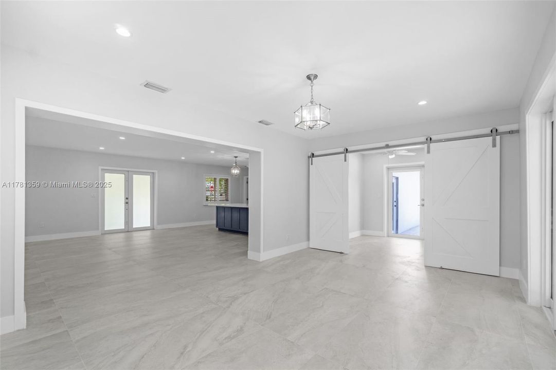 最近租的: $5,500 (4 贝兹, 3 浴室, 2167 平方英尺)