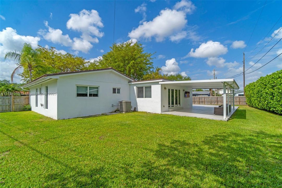 最近租的: $5,500 (4 贝兹, 3 浴室, 2167 平方英尺)